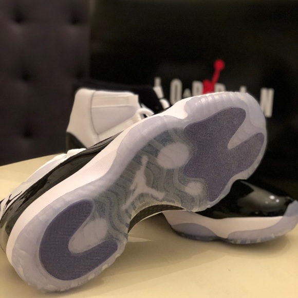 Jordan 11 Retro (Concords) - Picture 4 of 4